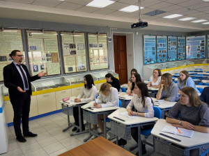 photo 5289865731493708881 y 1